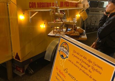 laraclette truck evento de noche
