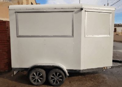 vista lateral foodtruck sin rotular